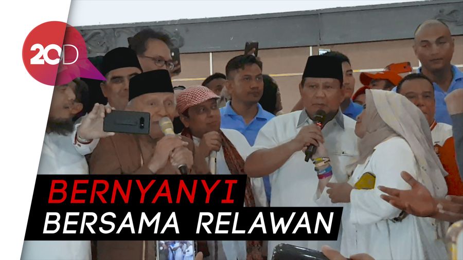 Prabowo, Neno dan Amien Rais Nyanyi Bareng Lagu Perjuangan