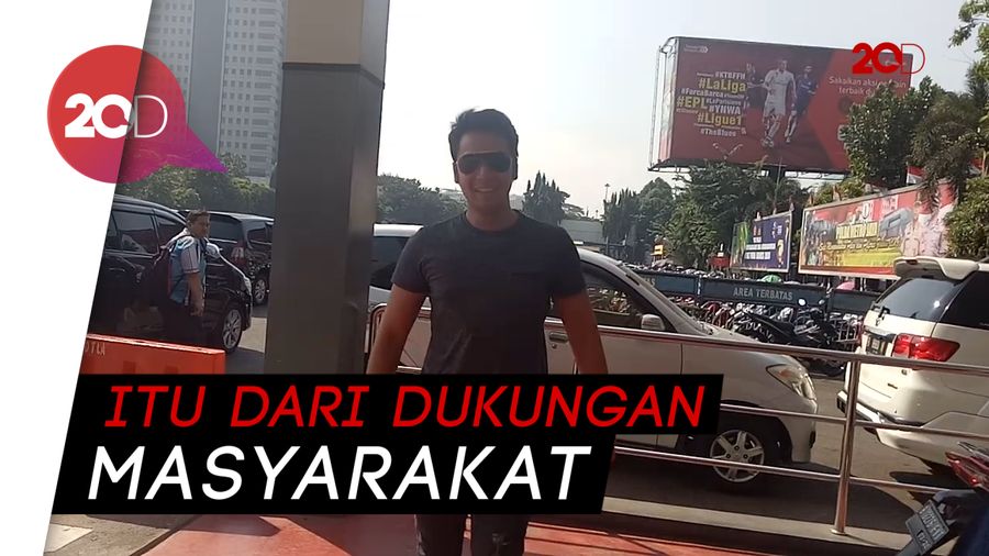 Kriss Hatta Bantah Sebarkan Video Mesranya dengan Hilda Vitria