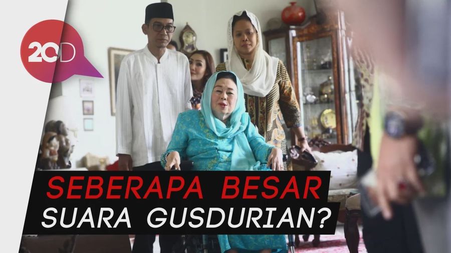 Jokowi-Prabowo Berebut Dukungan Yenny Wahid