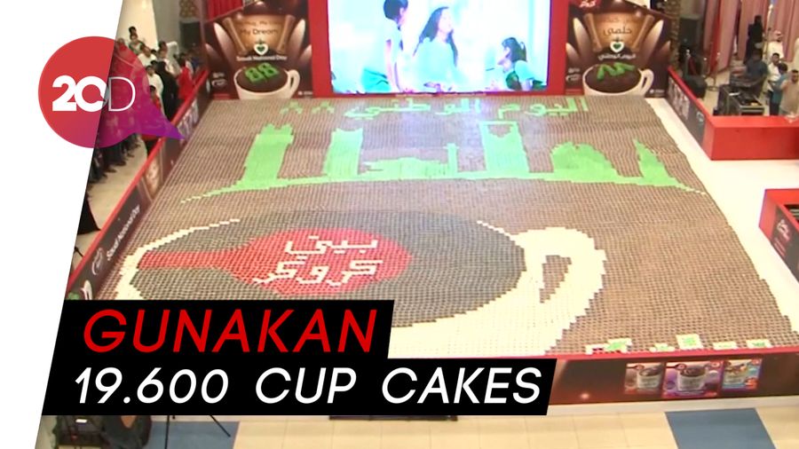 Keren! Mosaik Raksasa Ini Terbuat dari Cup Cakes