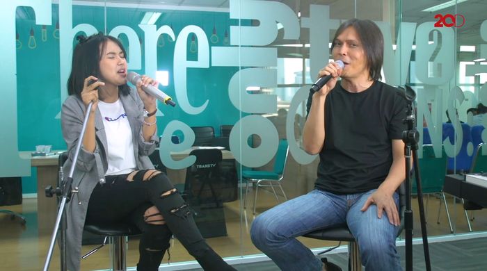 Semangat Once Mekel dan Shakira dalam ‘Menaklukkan Dunia’ 