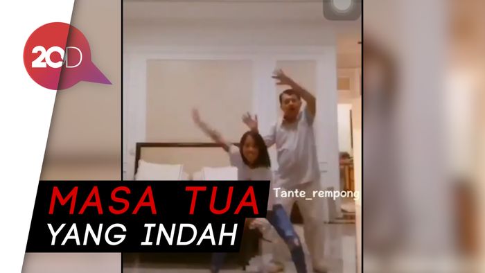 Kocak! Begini Gaya JK Joget Tik Tok Bersama Cucunya