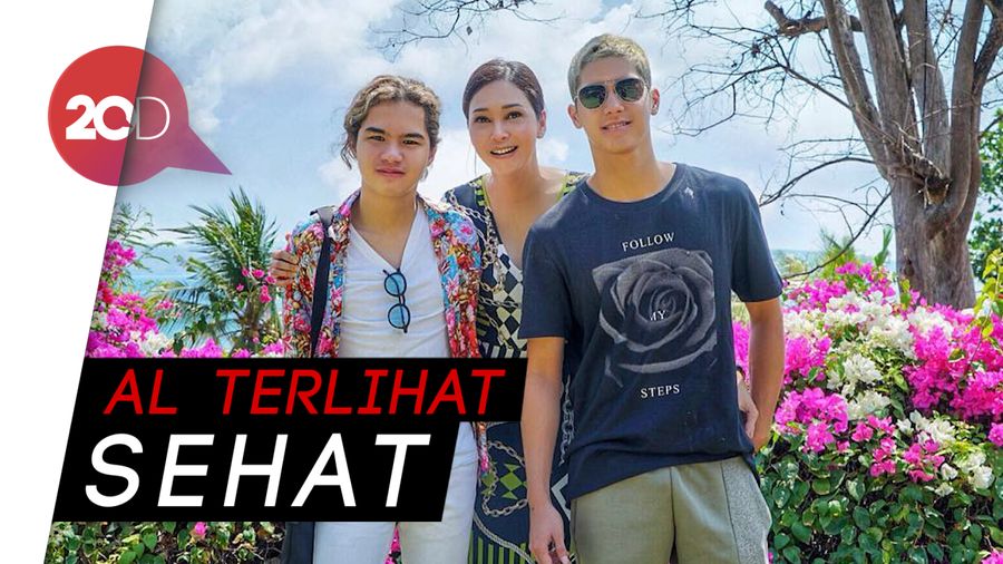 Pasca Kecelakaan, Al Liburan Bareng Maia dan Dul ke Sumbawa
