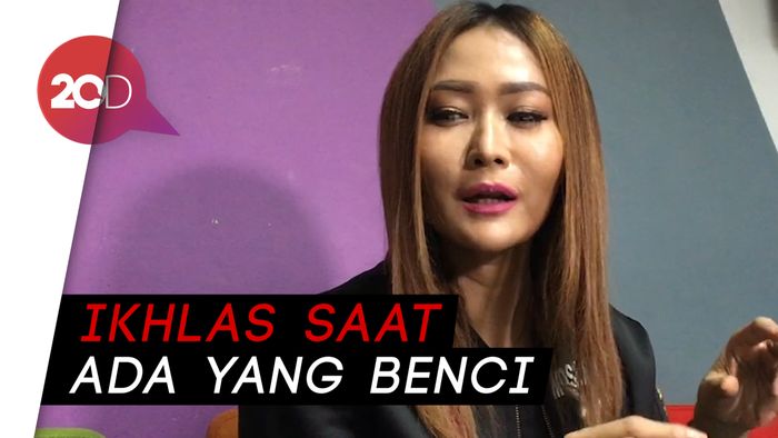 Curhat soal Manusia Naif, Inul Sindir Rhoma Irama?