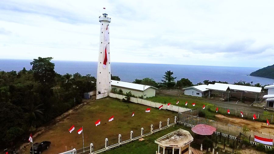 Mercusuar Ini Berdiri Tepat di Garis Batas RI-Papua Nugini