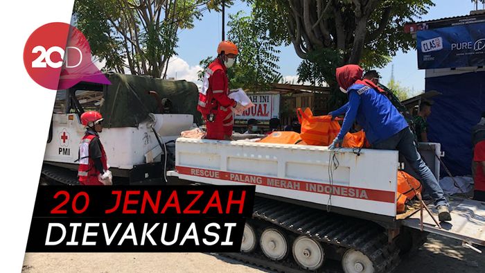 Amfibi Hagglund PMI Turut Evakuasi Jenazah di Palu
