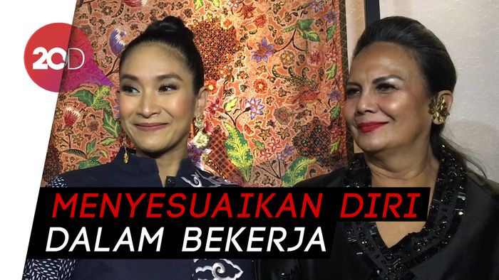 Cerita Happy Salma Usai Lahirkan Putra Kedua