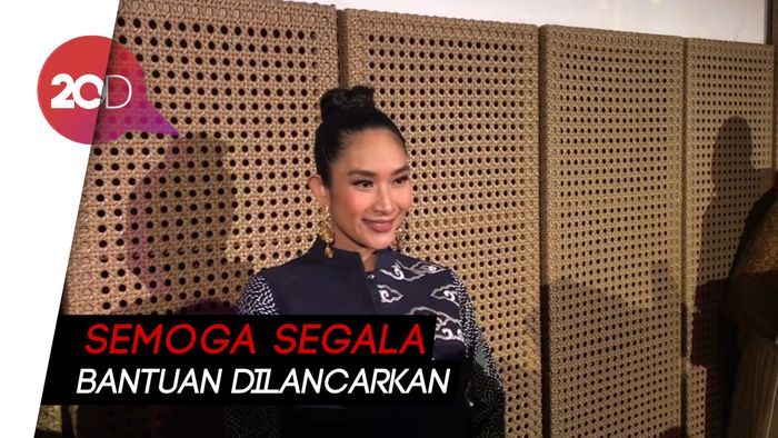 Happy Salma Kirim Doa untuk Korban Tsunami Palu