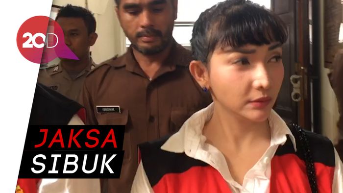 JPU Belum Siap, Sidang Tuntutan Roro Fitria Ditunda
