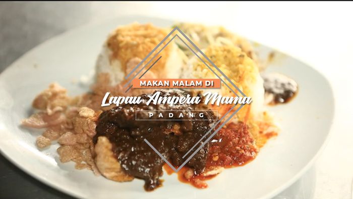 Makan Malam dengan Menu Rendang Ayam dan Dendeng Lambok Lado Ijo