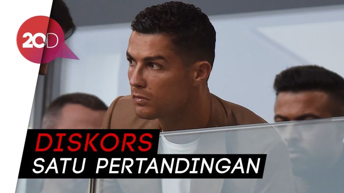 Saat CR7 Menyaksikan Kemenangan Juve dari Kursi Penonton