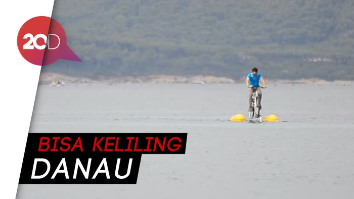 Gokil! Main Sepeda Kini Bisa di Atas Air 