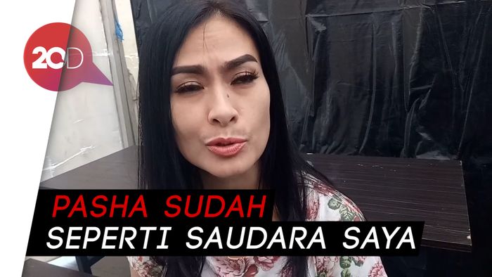 Manggung di Konser Amal Palu Bentuk Dukungan Iis Dahlia ke Pasha