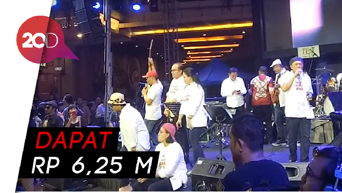 Penampilan Apik Elek Yo Band di Penggalangan Dana Palu-Donggala
