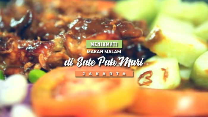 Menikmati Makan Malam di Sate Pak Muri