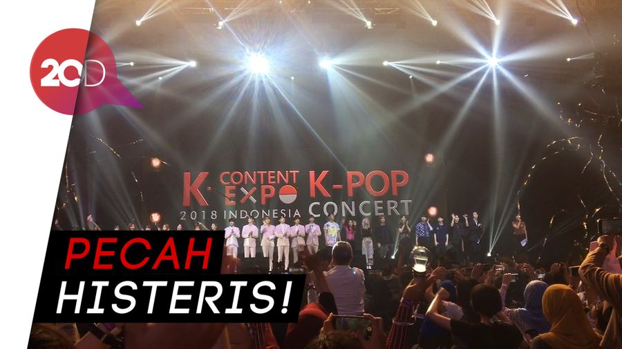Malam Mingguan Seru! Penonton Ramai Menikmati Konser K-Pop