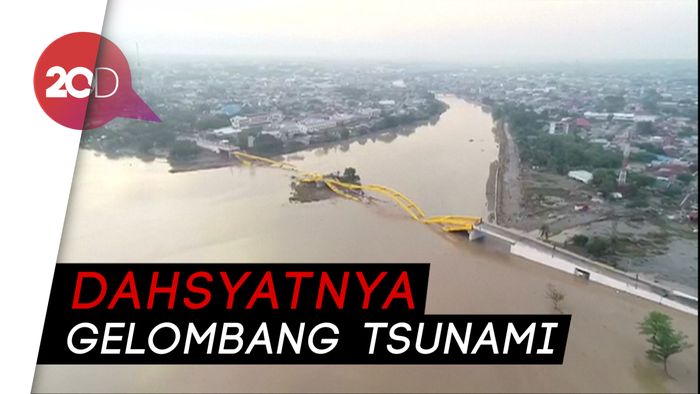 Detik-detik Ambruknya Jembatan Kuning Ponulele Dihantam Tsunami