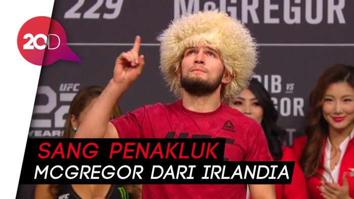 Khabib Kecil Bergulat dengan Beruang Pegunungan Kaukasus Utara