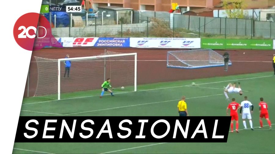 Gokil! Tendangan Penalti Akrobatik dari Pemain Muda Rusia