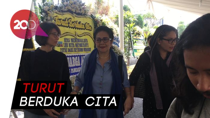 Ayu Dyah Pasha dan Rina Hasyim Kaget Istri Indro Warkop Meninggal