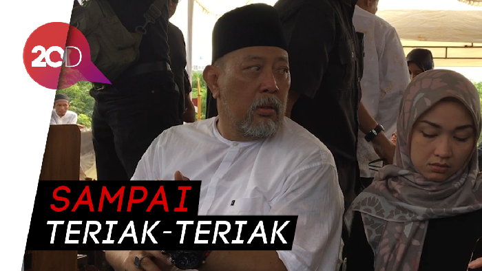 Indro Warkop Sempat Histeris Saat Istrinya Meninggal