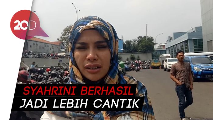Ngaku Oplas, Nikita Mirzani Komentari Roy Kiyoshi dan Syahrini