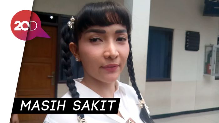 Roro Fitria Keringat Dingin Hadapi Sidang Replik