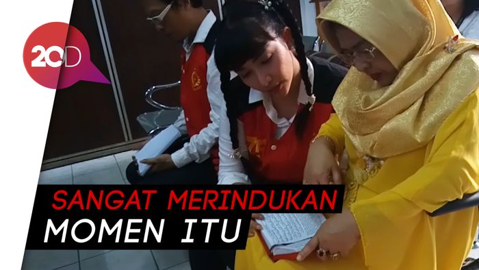 Usai Sidang Replik, Roro Fitria Ngaji Bareng Bunda 