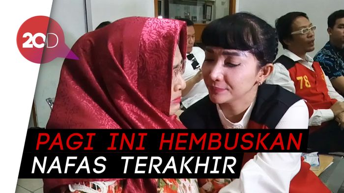 Ibunda Roro Fitria Meninggal Dunia