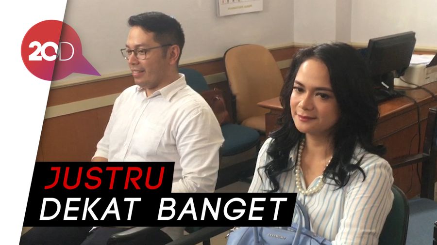 Shezy Idris Bantah Dirinya Tak Akur dengan Keluarga Suami