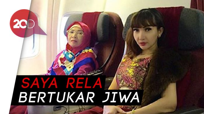 Isak Tangis Roro Fitria Ceritakan Kembali Kenangan dengan Ibunda