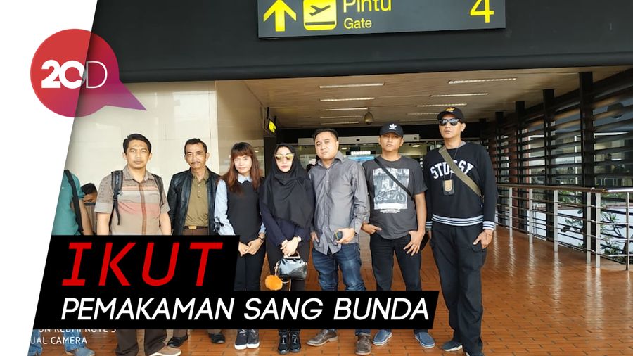 Roro Fitria Terbang ke Yogyakarta Pagi Ini