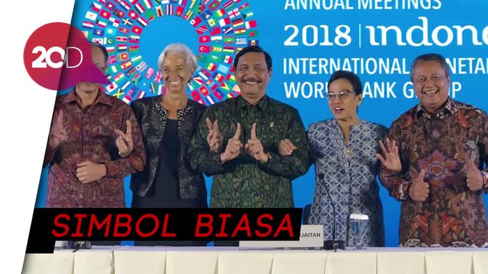 Luhut-Sri Mulyani Dilaporkan ke Bawaslu, Airlangga: Berbeda Konteksnya
