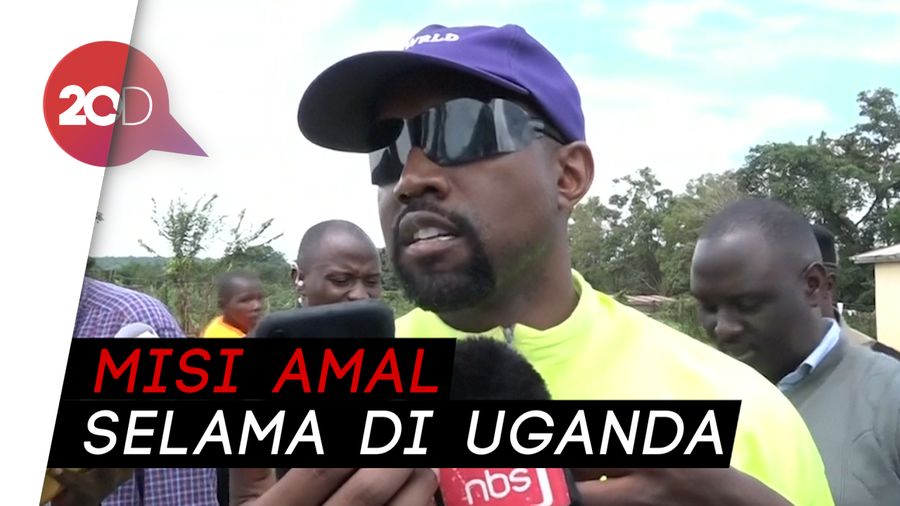  Kanye West Bagikan Sneakers Yeezy  ke Ratusan Anak di Uganda
