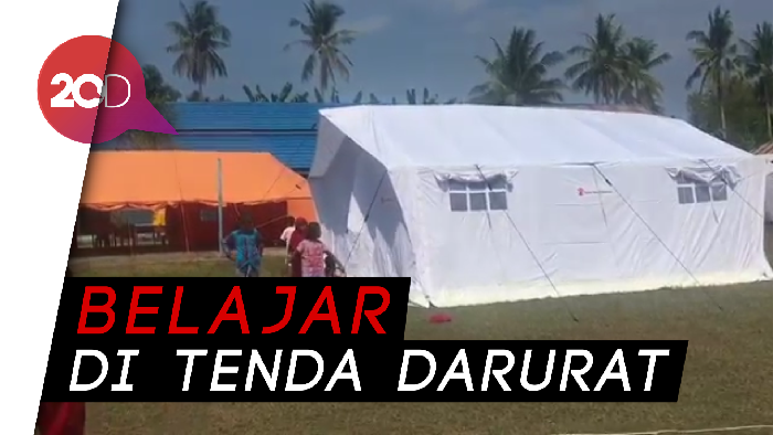 Siswa Donggala Perlahan Mulai Belajar di Sekolah Darurat