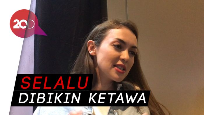 Komunikasi Kunci Keharmonisan Rumah Tangga Rianti Cartwright