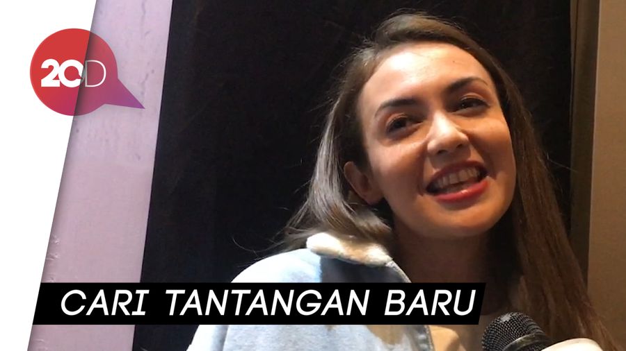 Rianti Cartwright Ingin Main di Film Kolosal