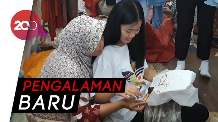 Serunya Mahasiswa Luar Negeri Membatik di Madura 