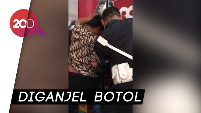 12  Pegawai Terjebak di Lift Kantor Wali Kota Jaktim