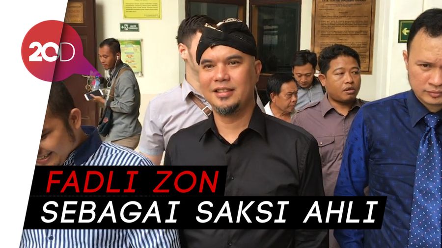 Fadli Zon Tak Hadir, Sidang Ahmad Dhani Kembali Ditunda