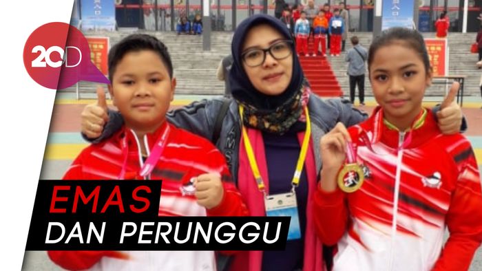 Kakak-beradik Anak Bangsa Dapat Medali Wushu di China