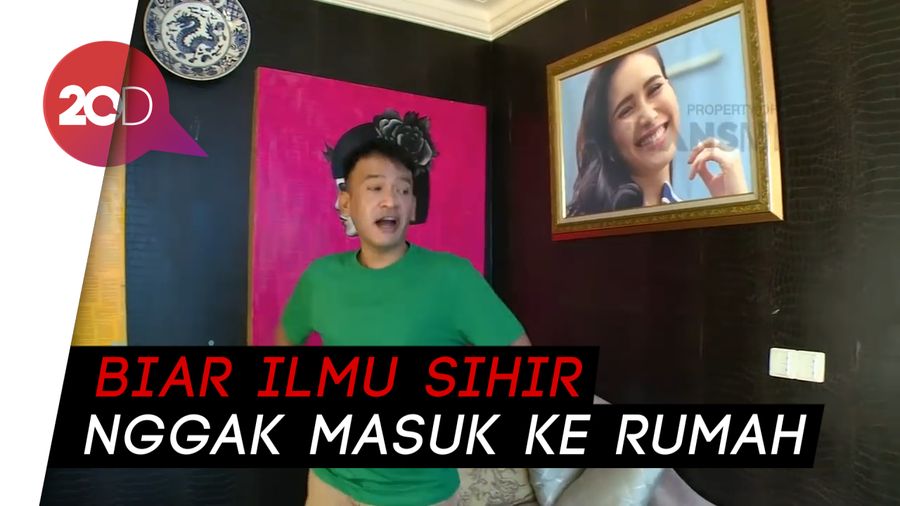 Terkuak Alasan Ivan Gunawan Pajang Foto Ayu Ting Ting di Rumah