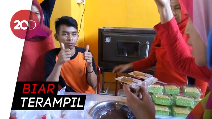Melihat Keseruan Siswa SLB Meracik Kue dan Cokelat