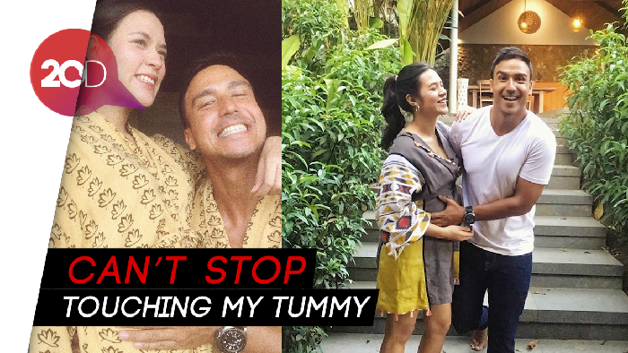 Momen Kemesraan Babymoon Raisa-Hamish