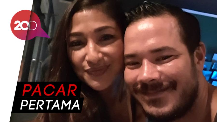 Zack Lee Pacaran dengan Rahma Azhari?