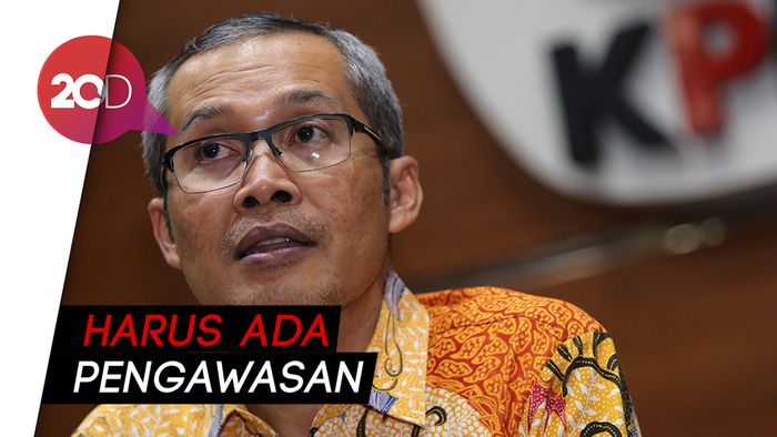 Bupati Cirebon Kepala Daerah ke-100 yang Terciduk KPK