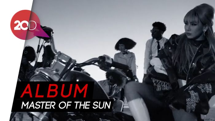 Aksi Keren CL dan Black Eyed Peas di MV Dopeness