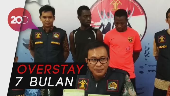 Asyik Tanding Tarkam, Dua Pesepak Bola Pantai Gading Diciduk
