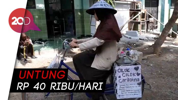 Semangat Ida Jualan Cilok Demi Duduk di Bangku Sekolah