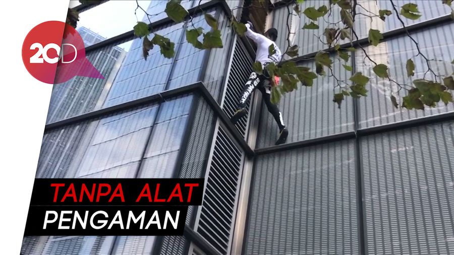 Spiderman Prancis Beraksi Taklukan Gedung Tertinggi London